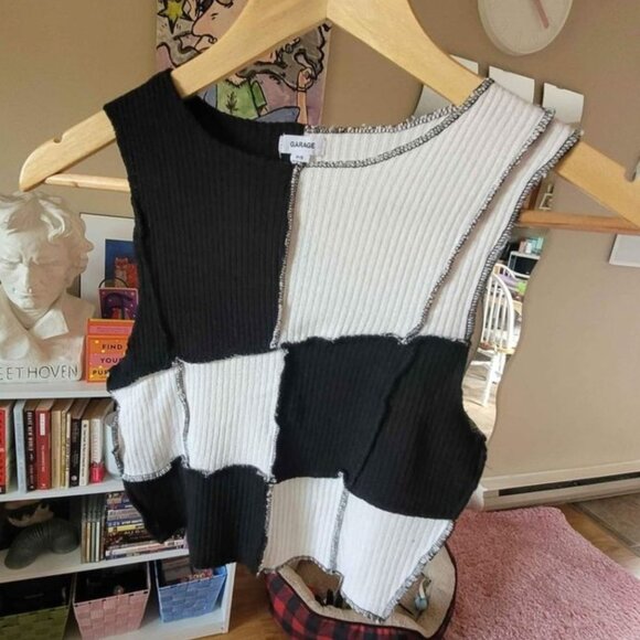 Exposed Seam Tank Top - Picture 1 of 2